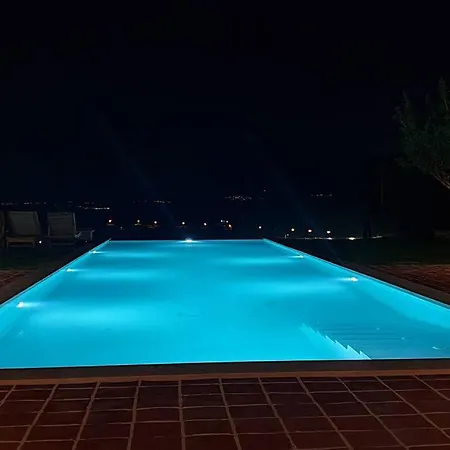 Magnificent Stone House 14 Beds 7 En-suite Cesme