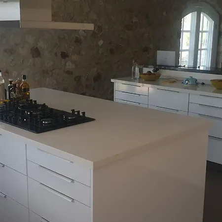Hotel Magnificent Stone House 14 Beds 7 En-suite *