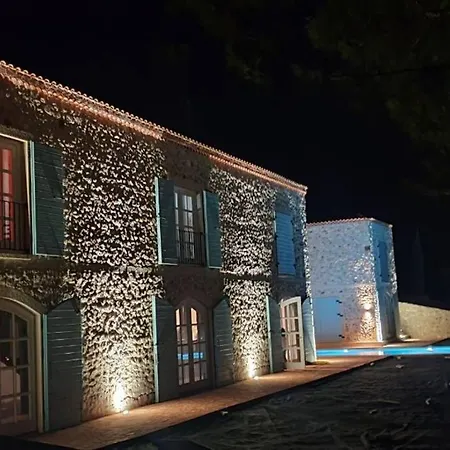 Magnificent Stone House 14 Beds 7 En-suite Hotel