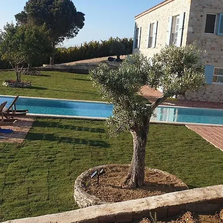 Magnificent Stone House 14 Beds 7 En-suite * Cesme