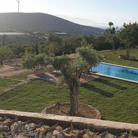 Magnificent Stone House 14 Beds 7 En-suite Hotel *