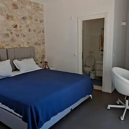 Magnificent Stone House 14 Beds 7 En-suite Hotel Çeşme